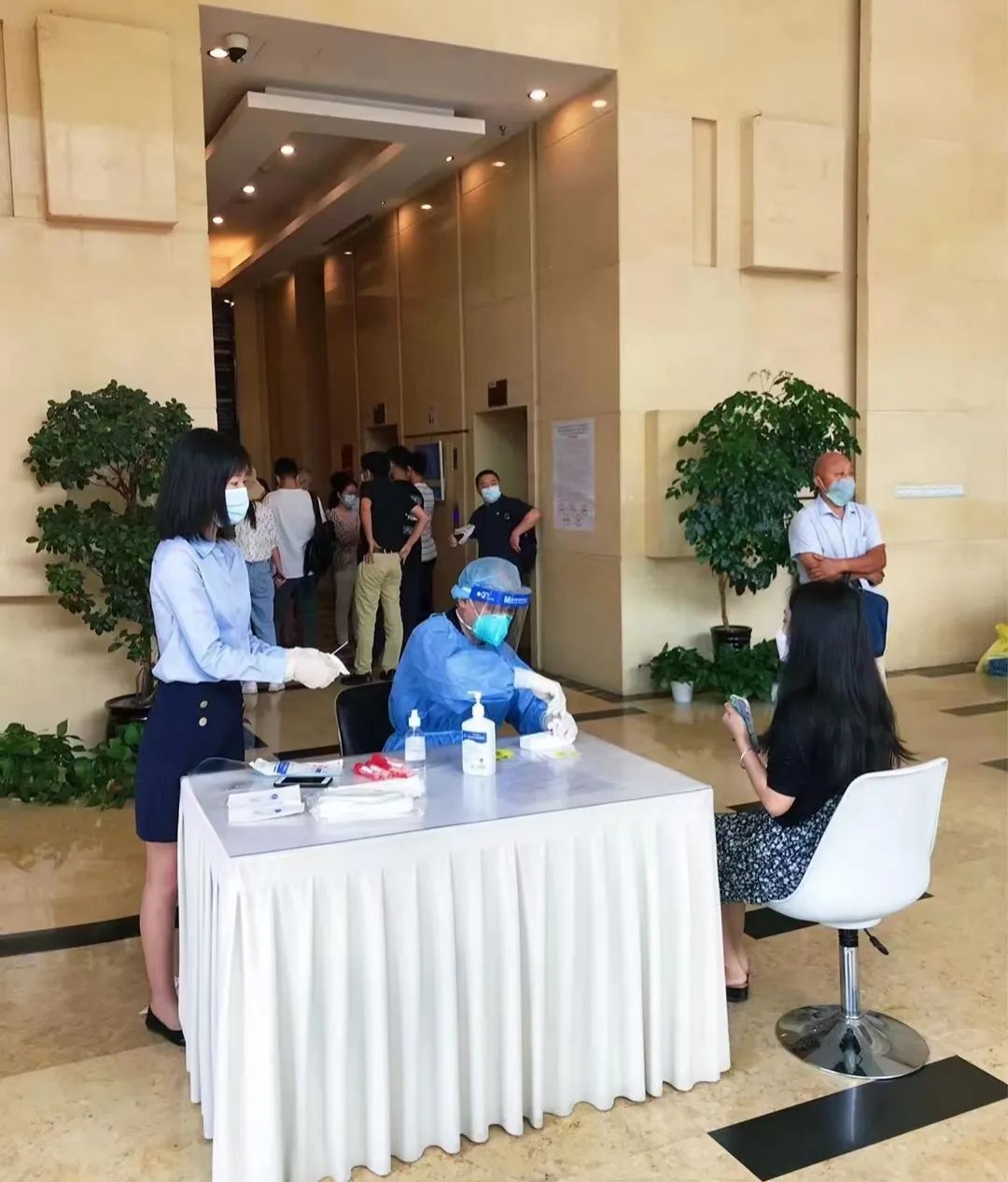 c5ebc3ef-ea96-4522-889a-e7e56c4c306e