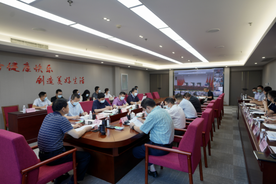 四川尊龙集团官网集团召开疫情防控工作辅导幼组2022年第3次会议 集团党委书记、董事长、疫情防控工作辅导幼组第一组长任丁主持会议并讲话