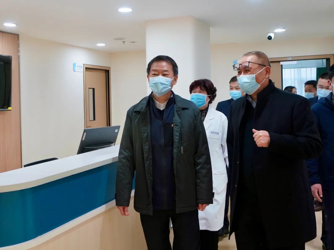 四川省尊龙集团官网集团党委书记、董事长任丁率队赴锦弘集团调研