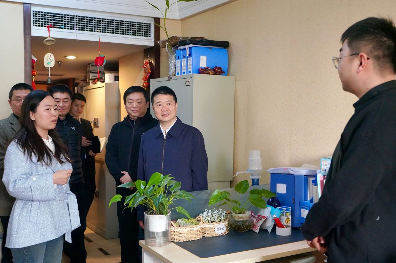 fad77cf9-8873-48f2-9d76-1b9c1c1092ca