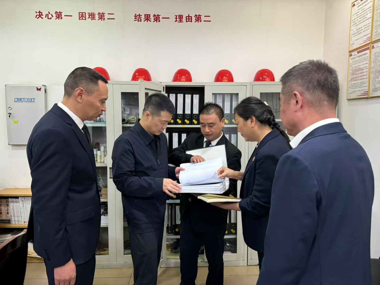 省尊龙集团官网集团党委书记、董事长游勇国庆节期间调研督导旗下酒店经营及安全出产工作